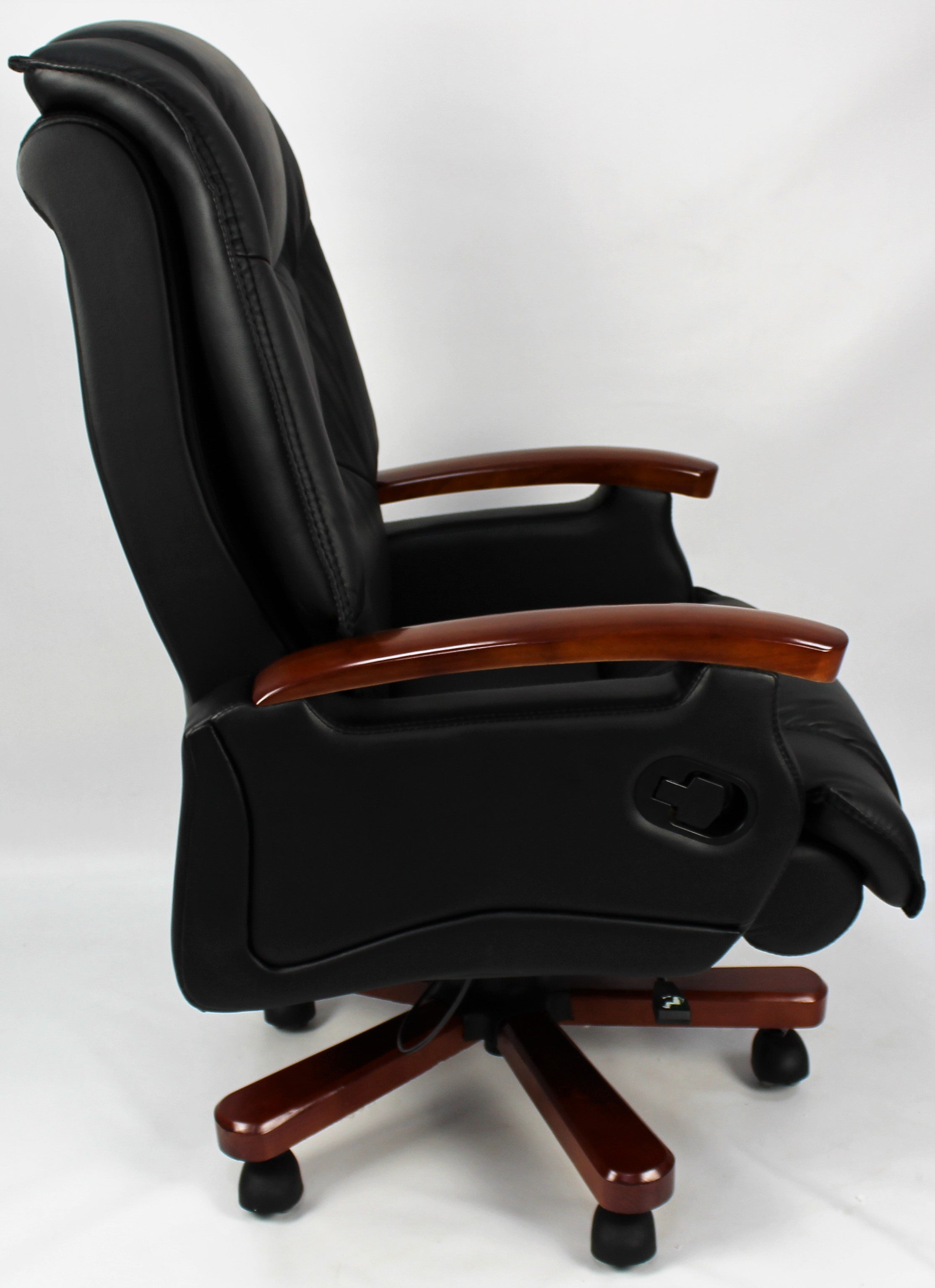 Luxury Black Leather Executive Office Chair - A302
